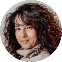 Dorina Insalaco, Absolventin des Feng Shui Institutes of Excellence